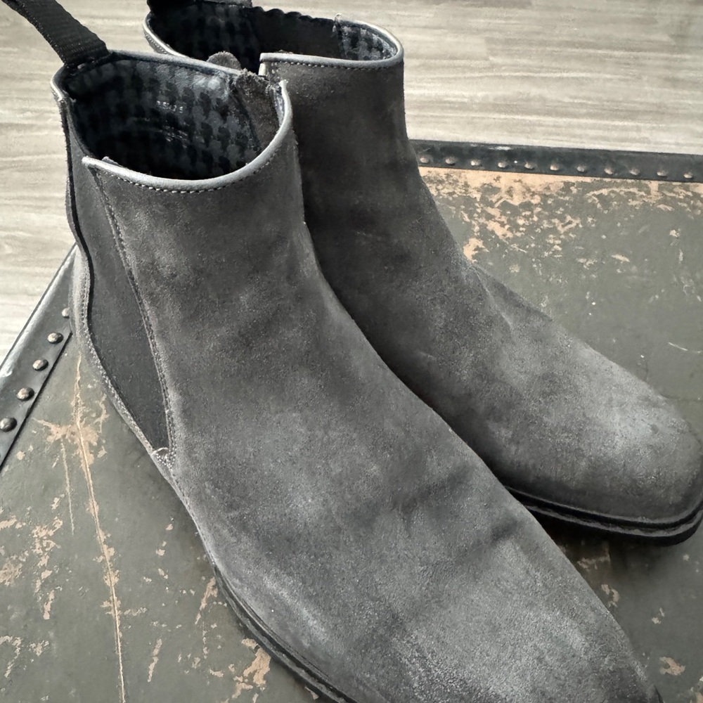 Karl Lagerfeld Gray Chukka Boots Suede Minimalist Design